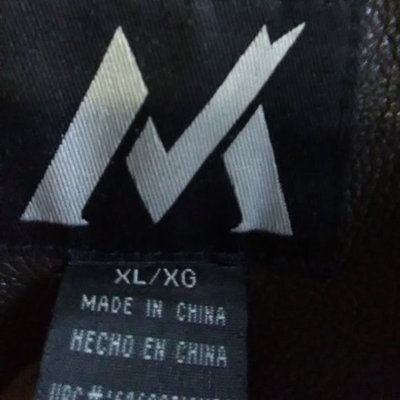 Real Leather Jacket - Picture 4 of 8